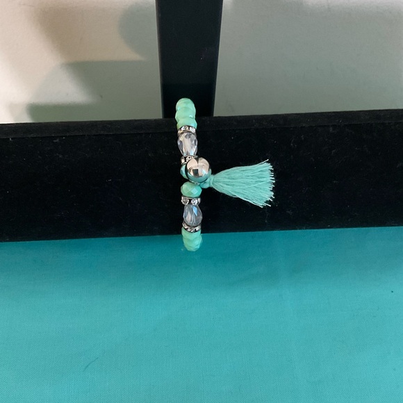 Unbranded Jewelry - Chic Silver and Aqua Beaded Bracelet with Fringe Accent